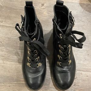 Wild pair black shoe boots
